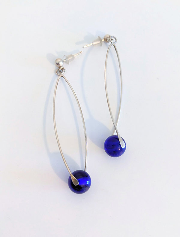 Boucles d'oreilles en argent et perles de Murano couleur bleu cobalt